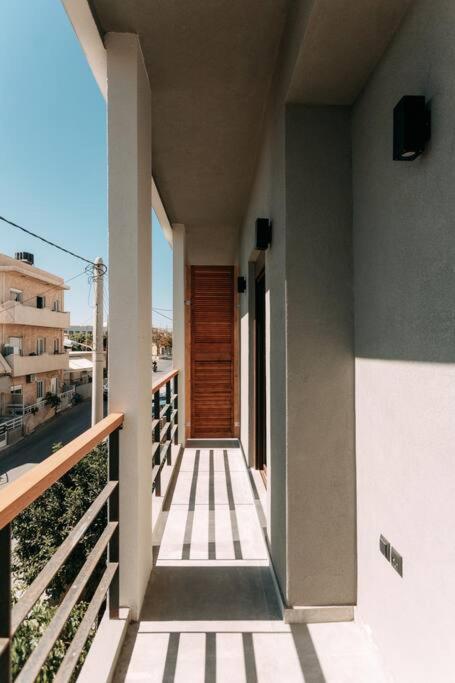 Glamorous Studio Near Center Ираклион Экстерьер фото